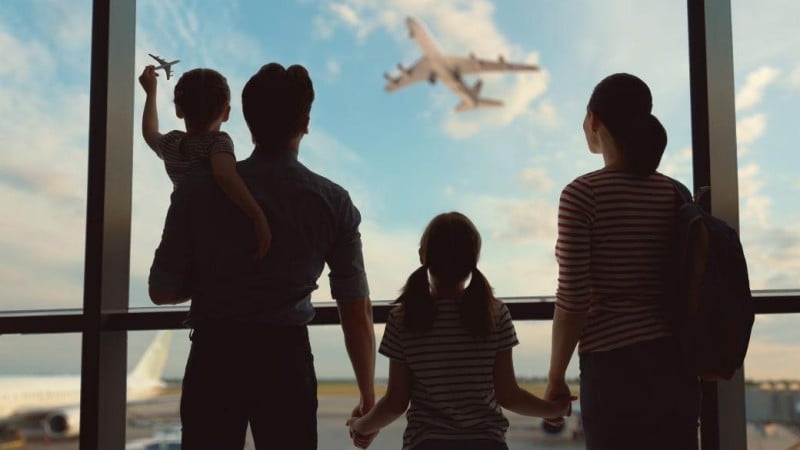 Students, the elderly, and families: How different groups of people find cheap air tickets