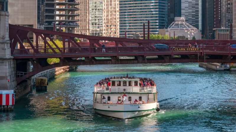 Architecture Fans Paradise! A tour of Chicagos modern and classic!